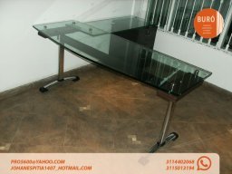 ESCRITORIOS DE VIDRIO EN L